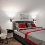 Apartment Mountain King