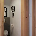 Mountain King Apartment *