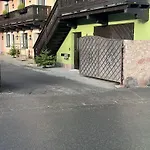 Mountain King Apartment *