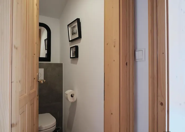 Mountain King 公寓 *